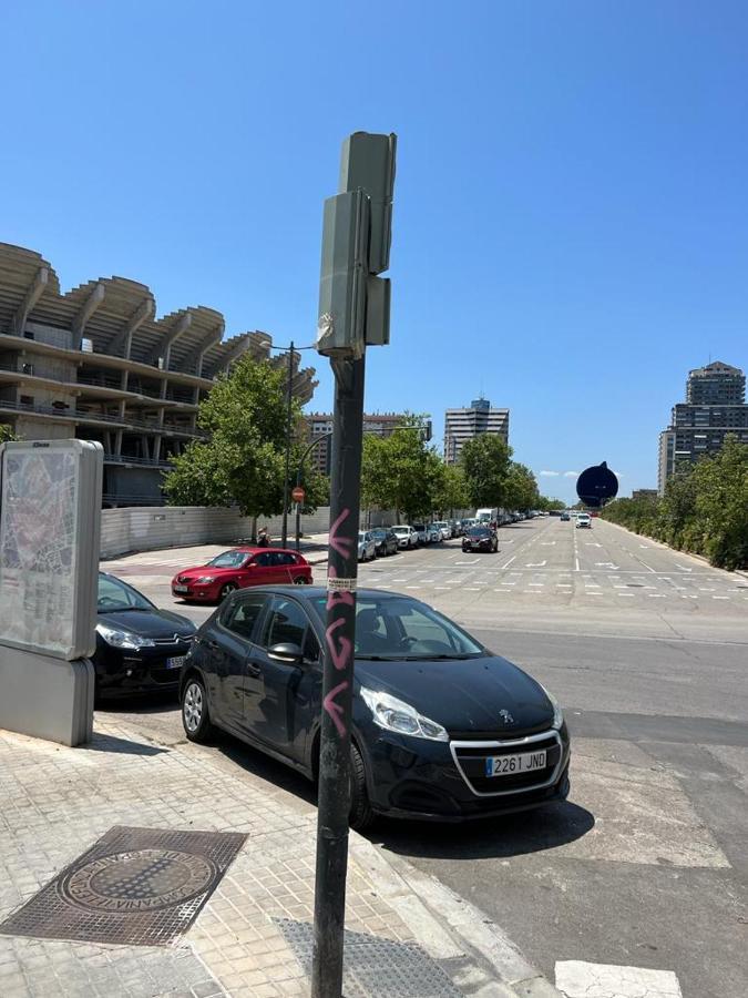 Esmeralda Apartment With Free Private Underground Parking Valencia Luaran gambar