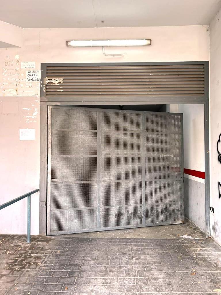 Esmeralda Apartment With Free Private Underground Parking Valencia Luaran gambar