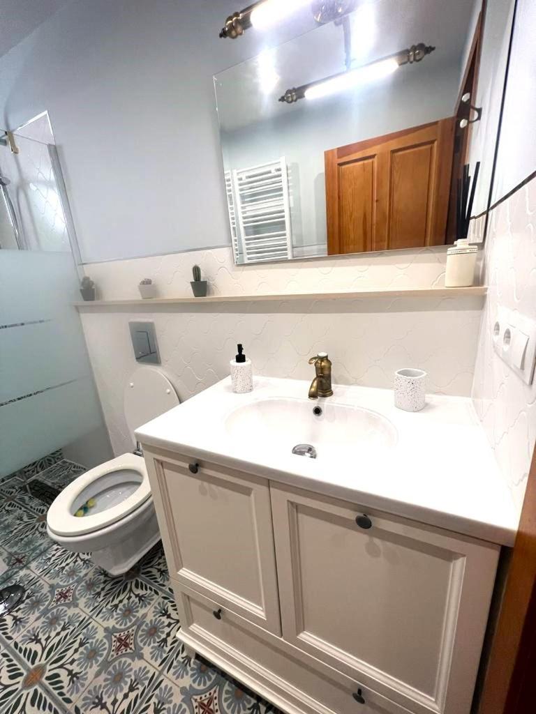 Esmeralda Apartment With Free Private Underground Parking Valencia Luaran gambar