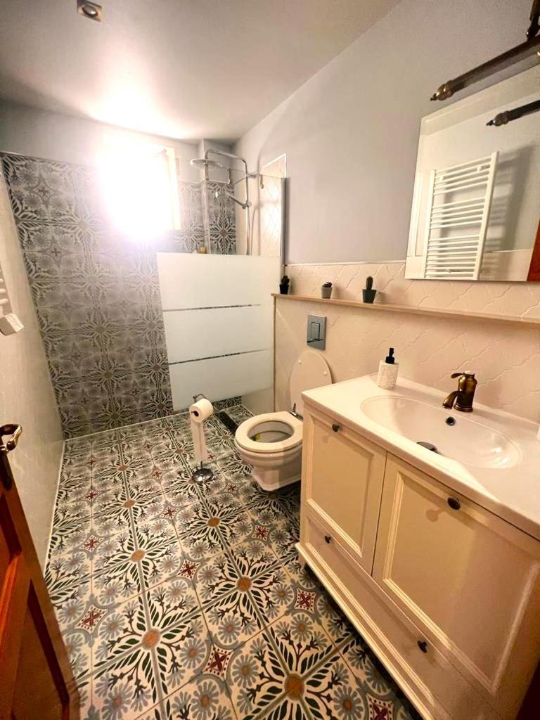 Esmeralda Apartment With Free Private Underground Parking Valencia Luaran gambar